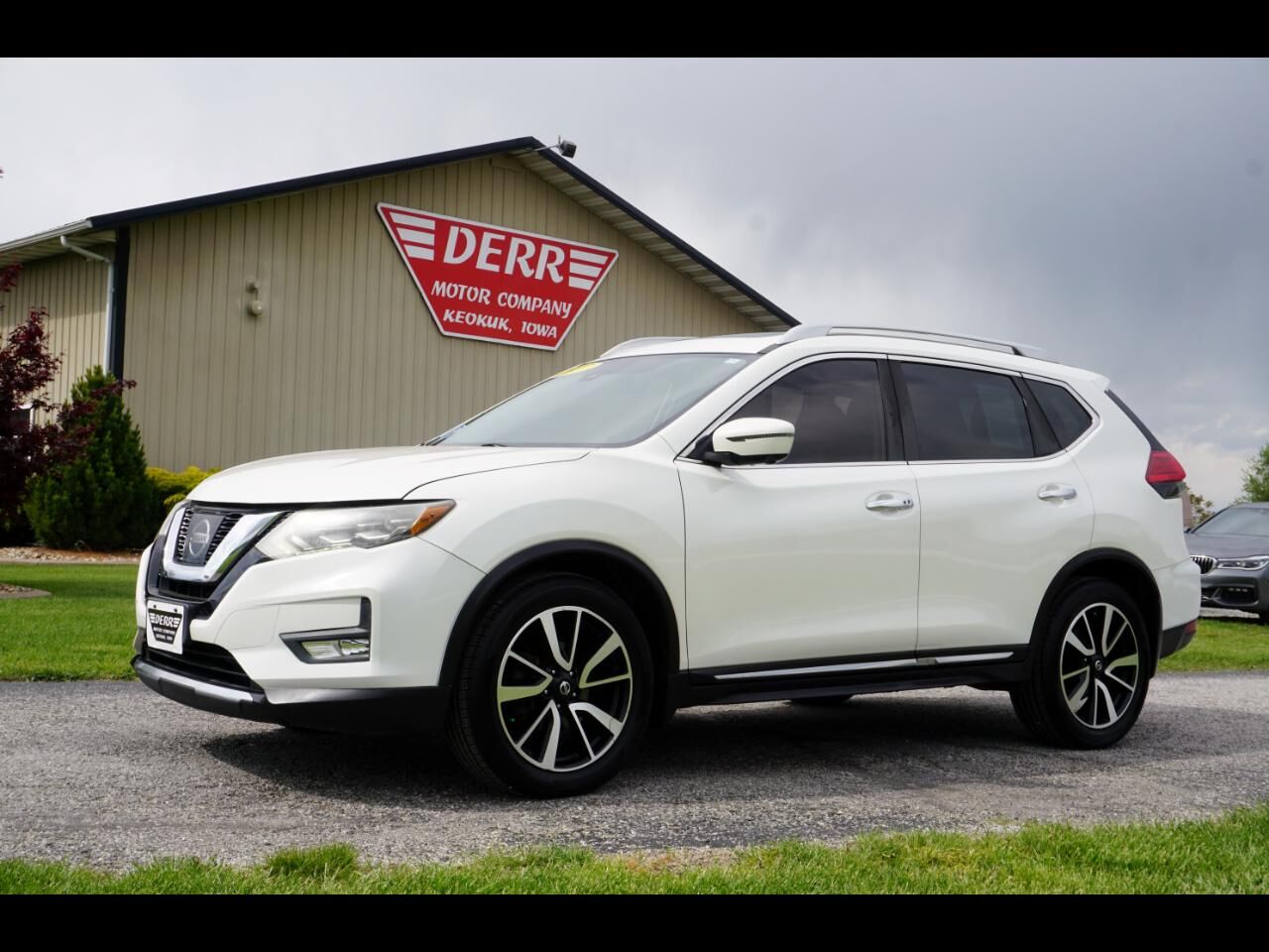 2017 NISSAN Rogue
