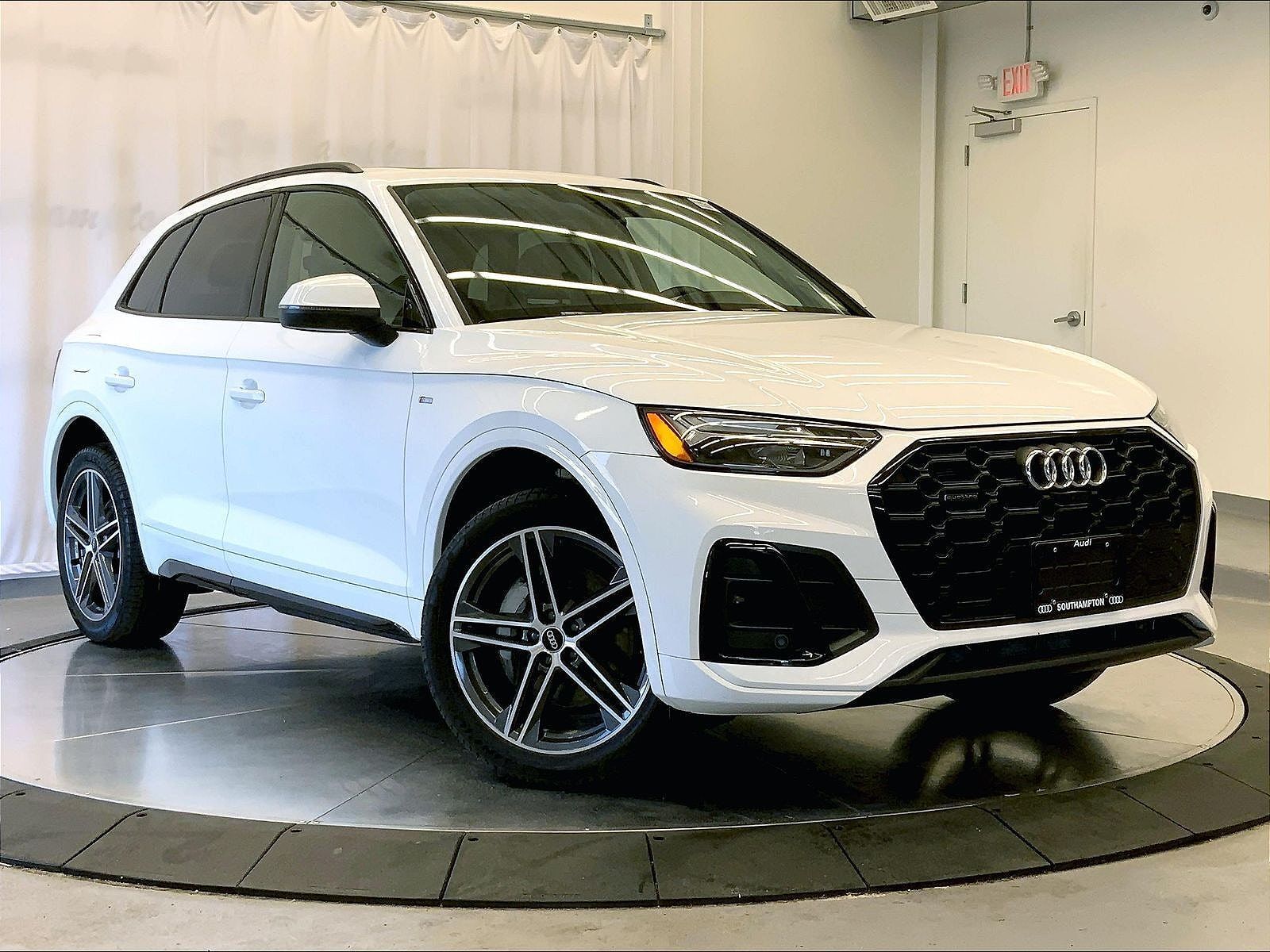 2022 AUDI Q5