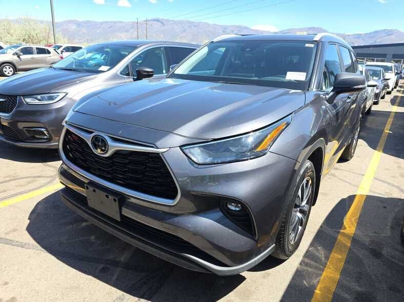 2024 TOYOTA Highlander