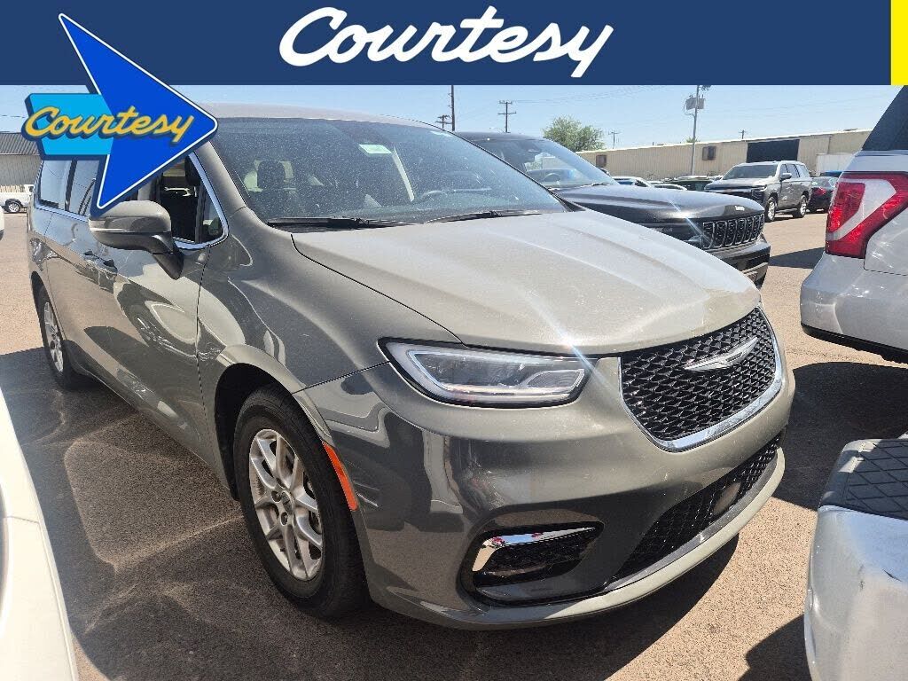 2023 CHRYSLER Pacifica