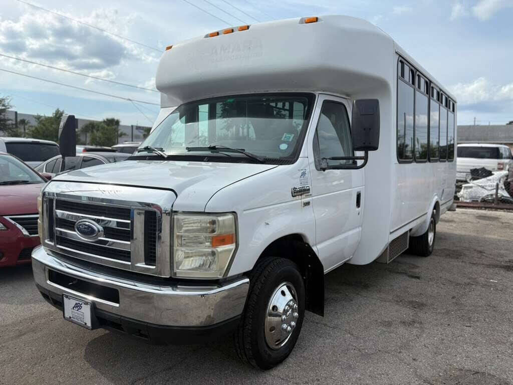 2012 FORD E-350