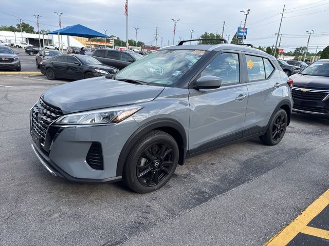 2023 NISSAN Kicks