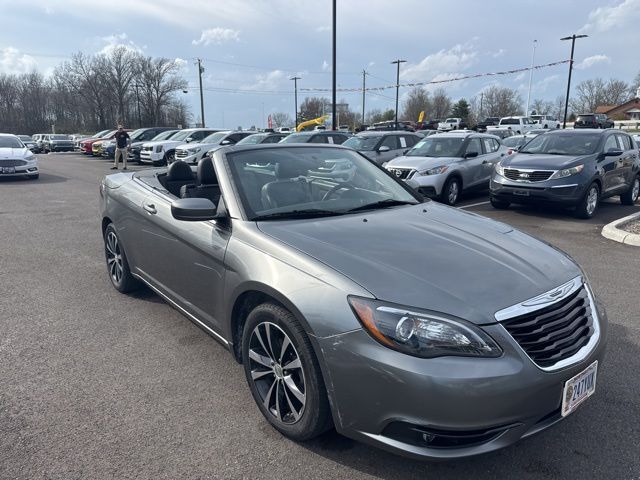 2011 CHRYSLER 200