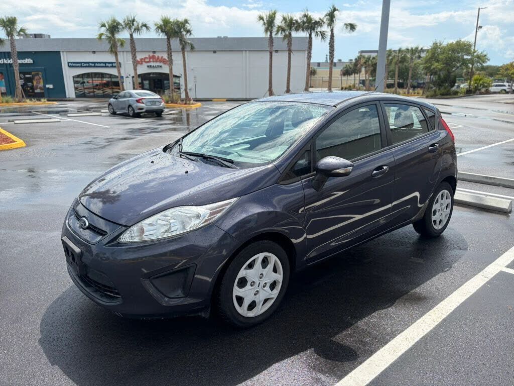 2013 FORD Fiesta