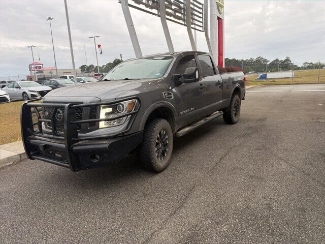2019 NISSAN Titan