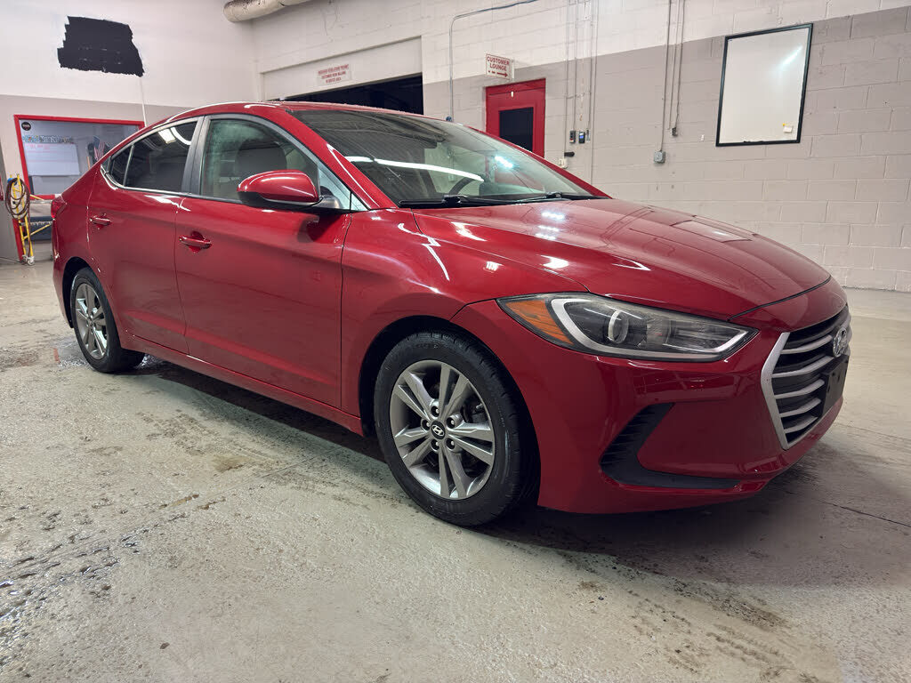 2017 HYUNDAI Elantra