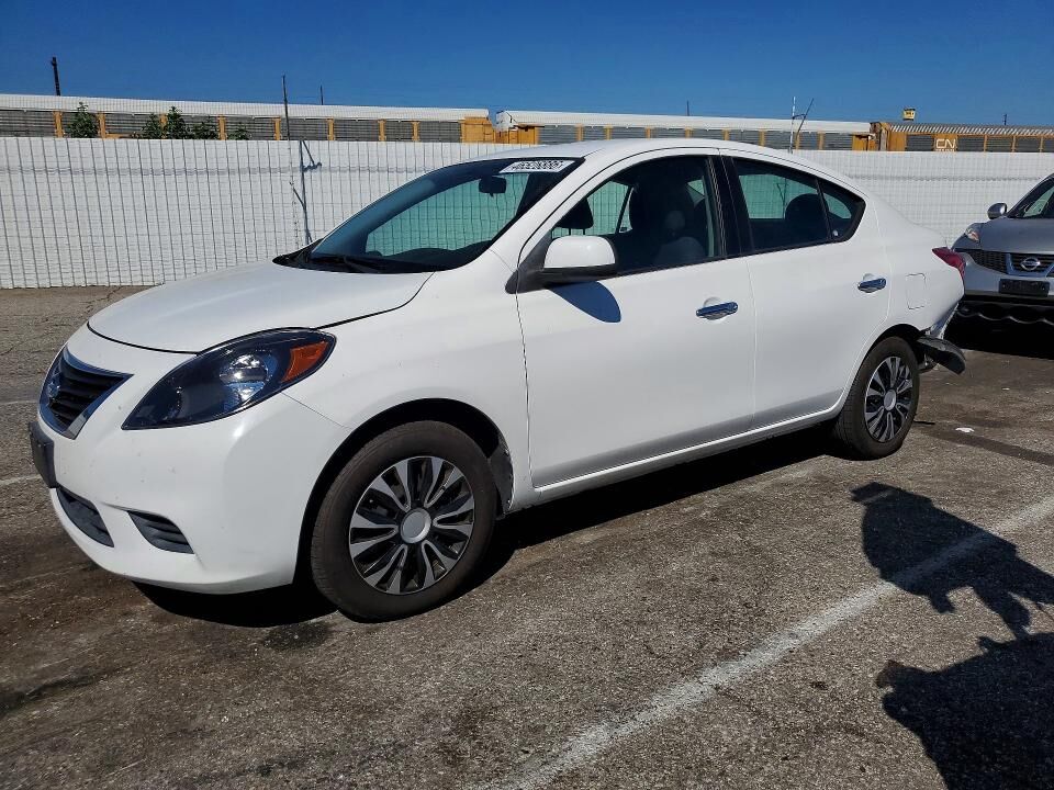 2012 NISSAN Versa