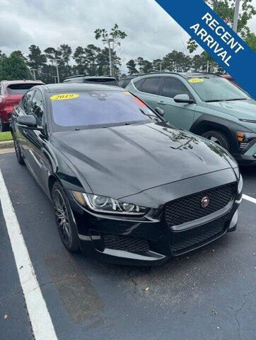 2019 JAGUAR XE