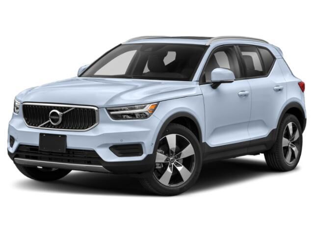 2021 VOLVO XC40