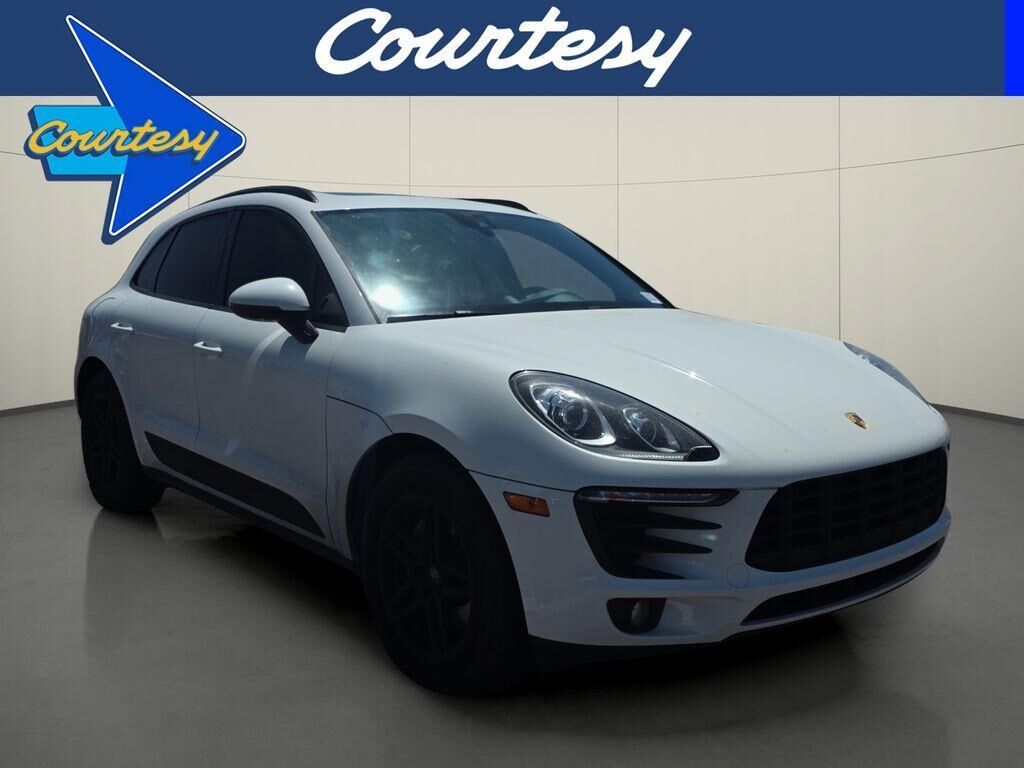 2018 PORSCHE Macan