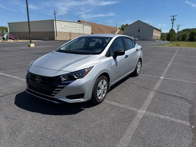 2024 NISSAN Versa