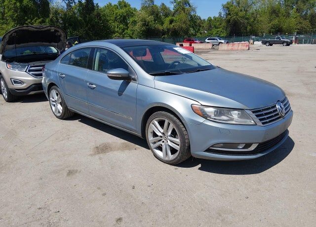 2013 VOLKSWAGEN Passat