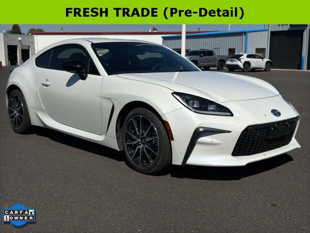 2025 TOYOTA GR86