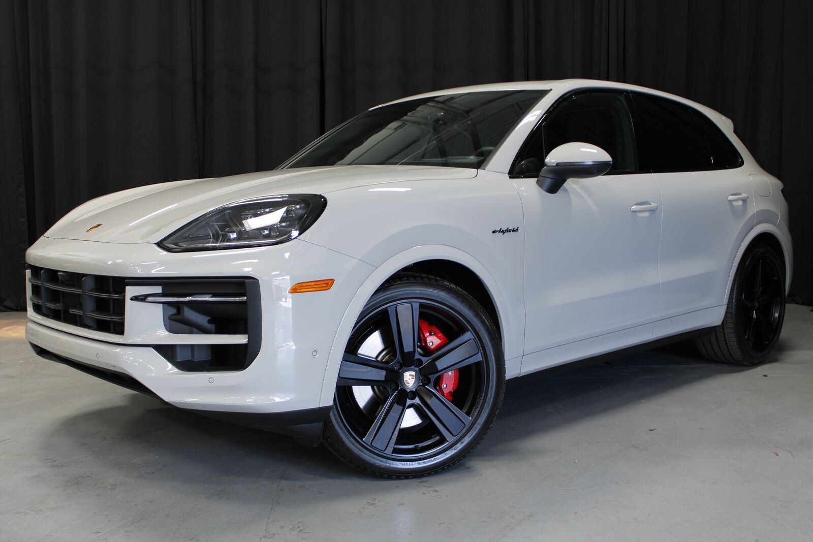 2026 PORSCHE Cayenne