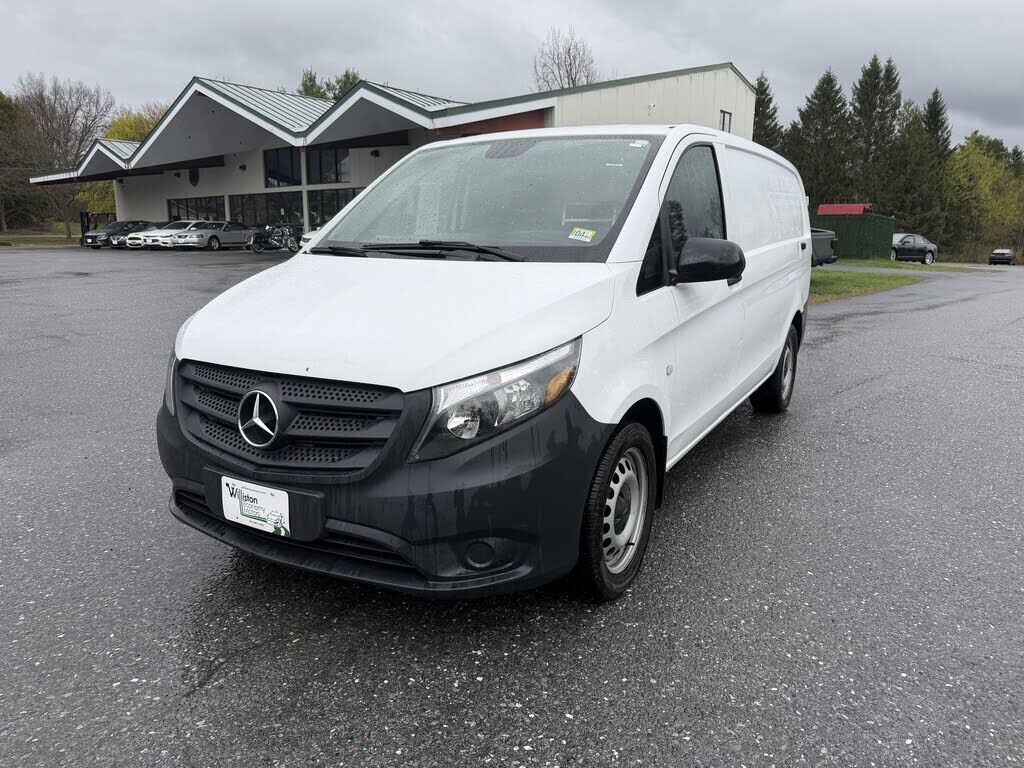 2019 MERCEDES-BENZ METRIS