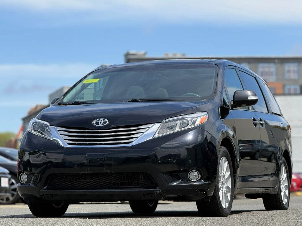 2015 TOYOTA Sienna