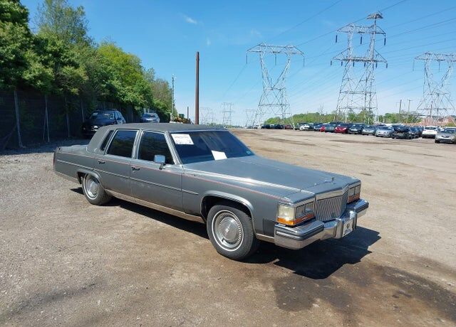 1989 CADILLAC Brougham