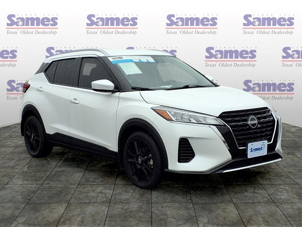 2023 NISSAN Kicks