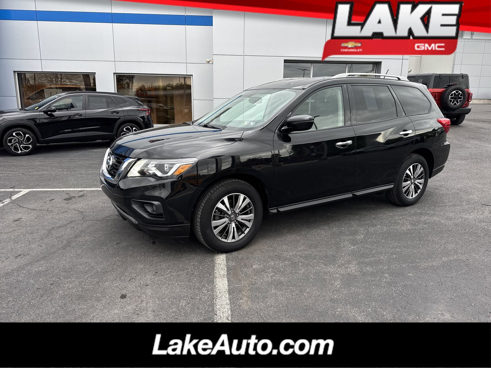 2017 NISSAN Pathfinder