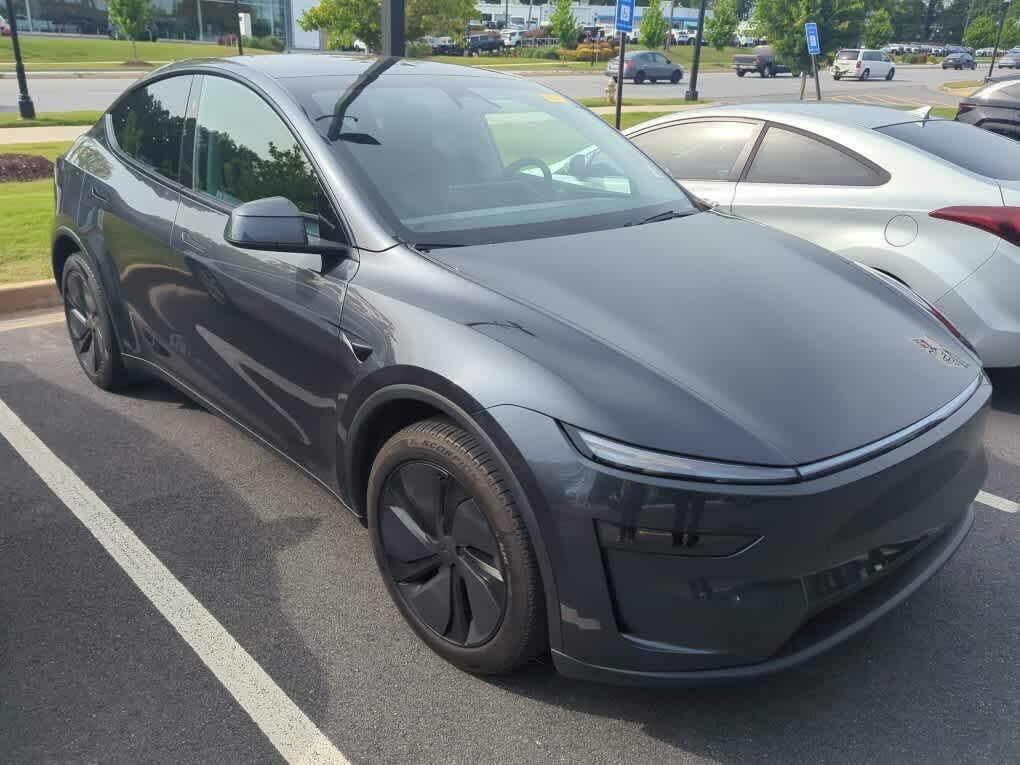 2026 TESLA Model Y
