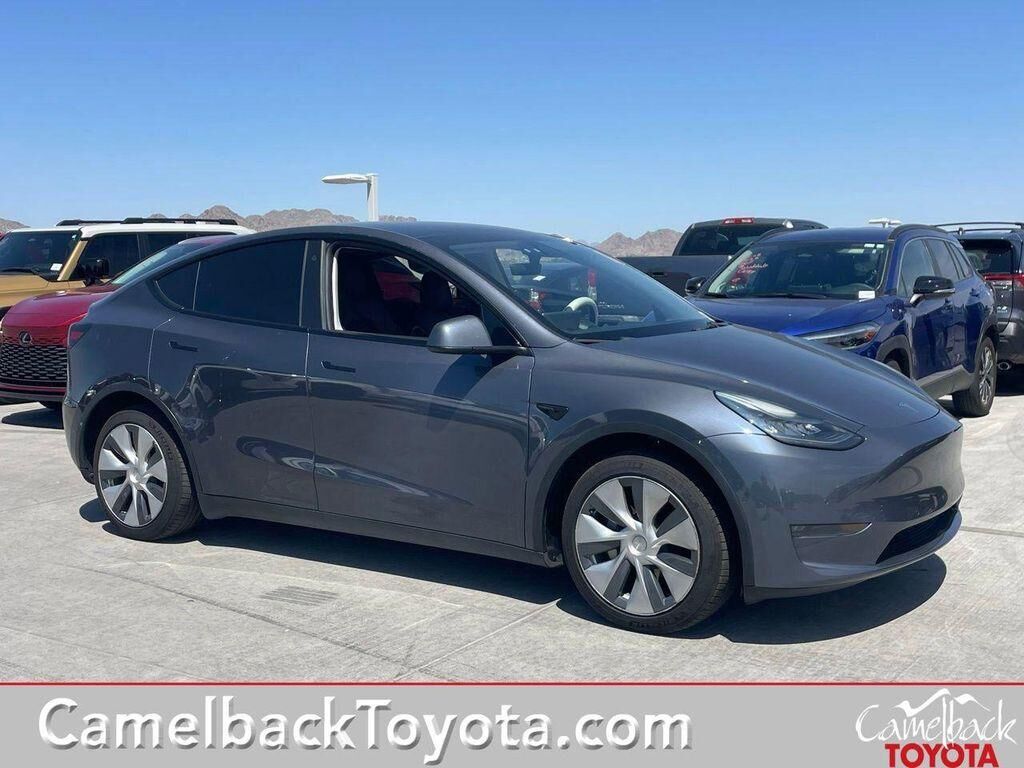 2022 TESLA Model Y