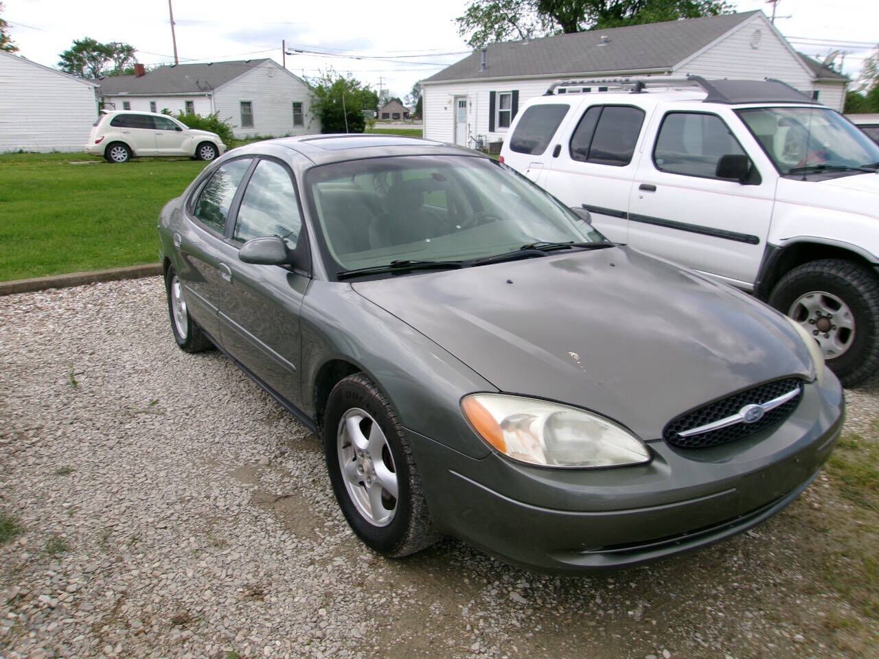 2003 FORD Taurus