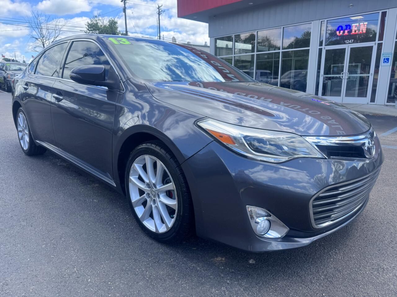 2013 TOYOTA Avalon