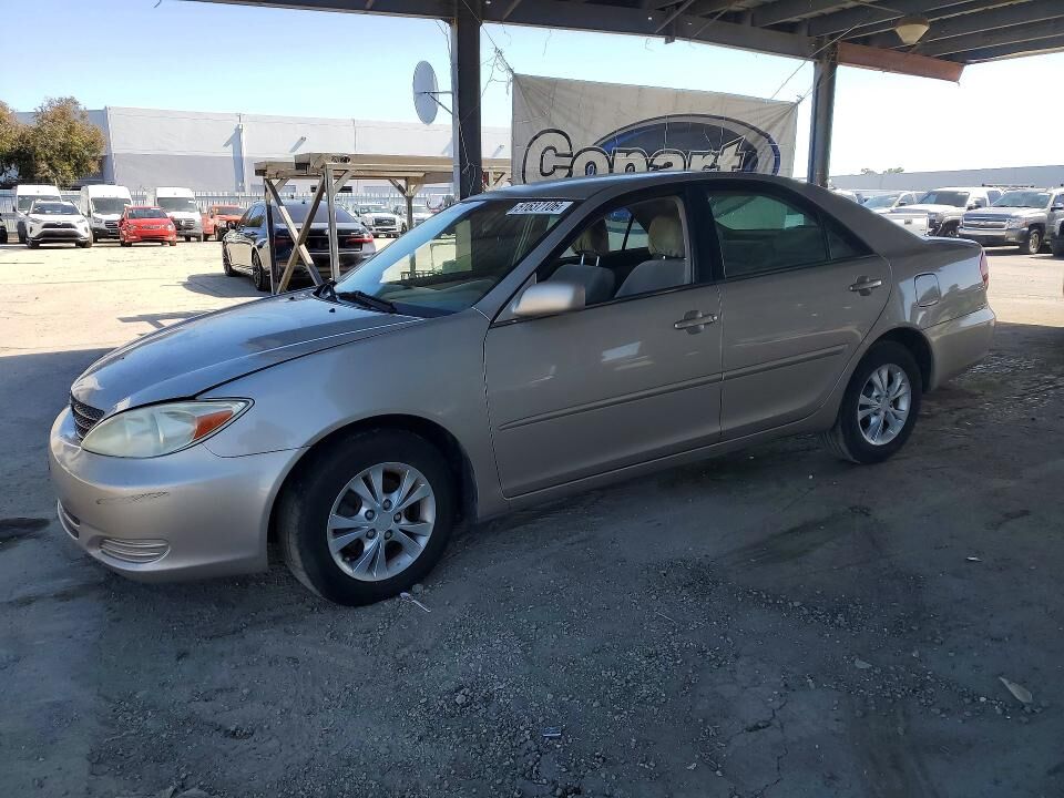 2004 TOYOTA Camry