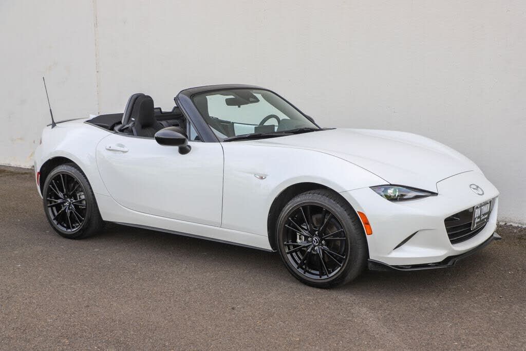 2025 MAZDA MX-5