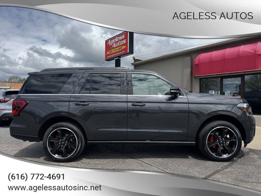 2022 FORD Expedition