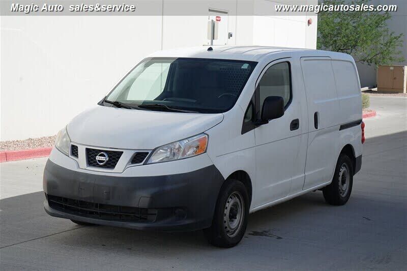 2017 NISSAN NV200
