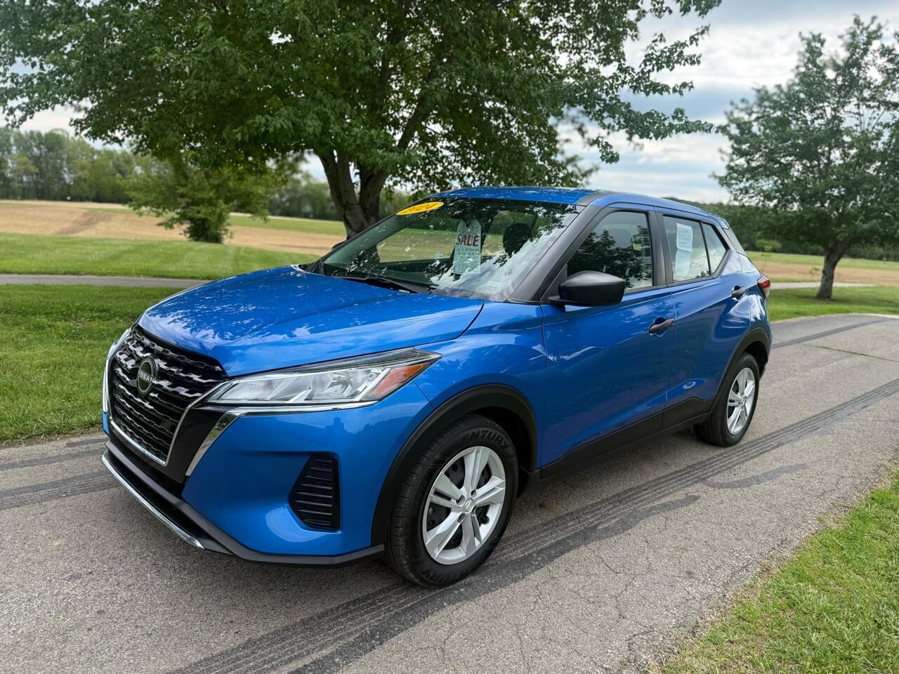 2024 NISSAN Kicks