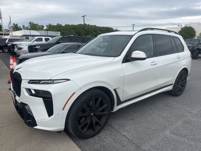 2023 BMW X7
