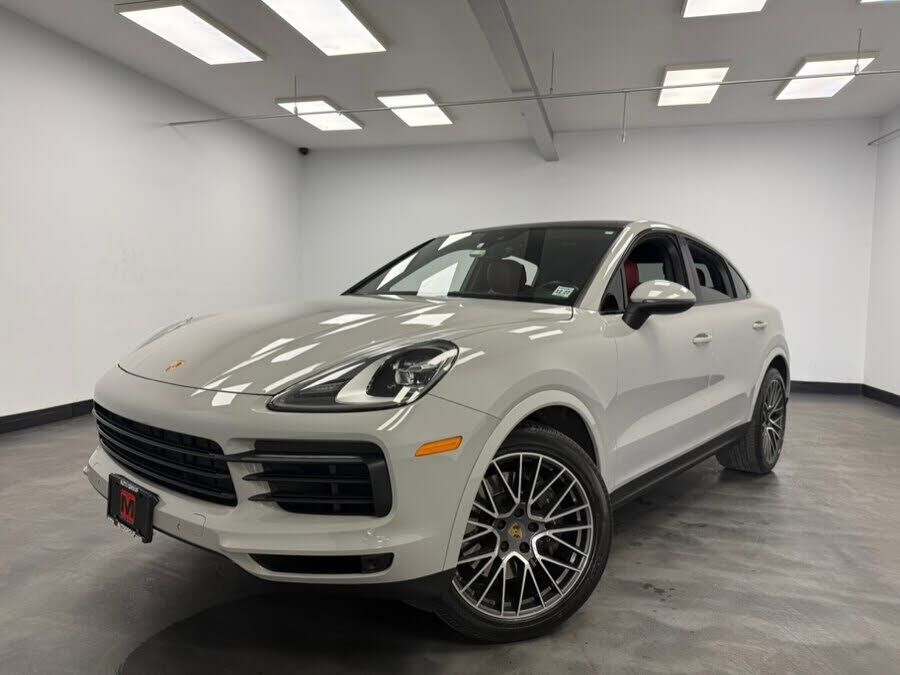 2022 PORSCHE Cayenne