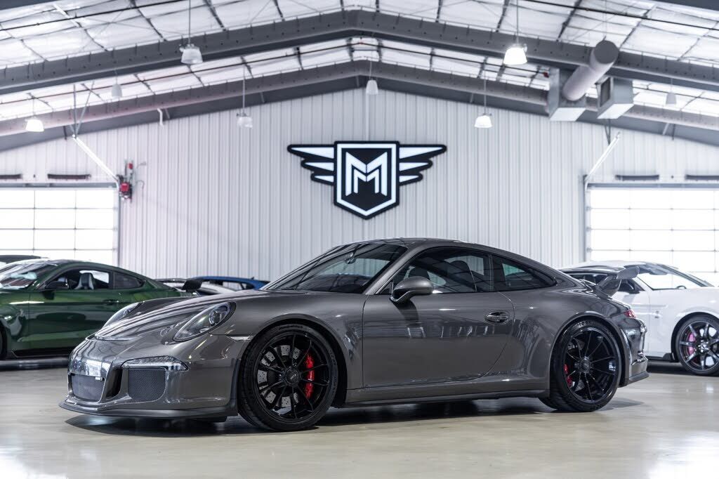 2016 PORSCHE 911