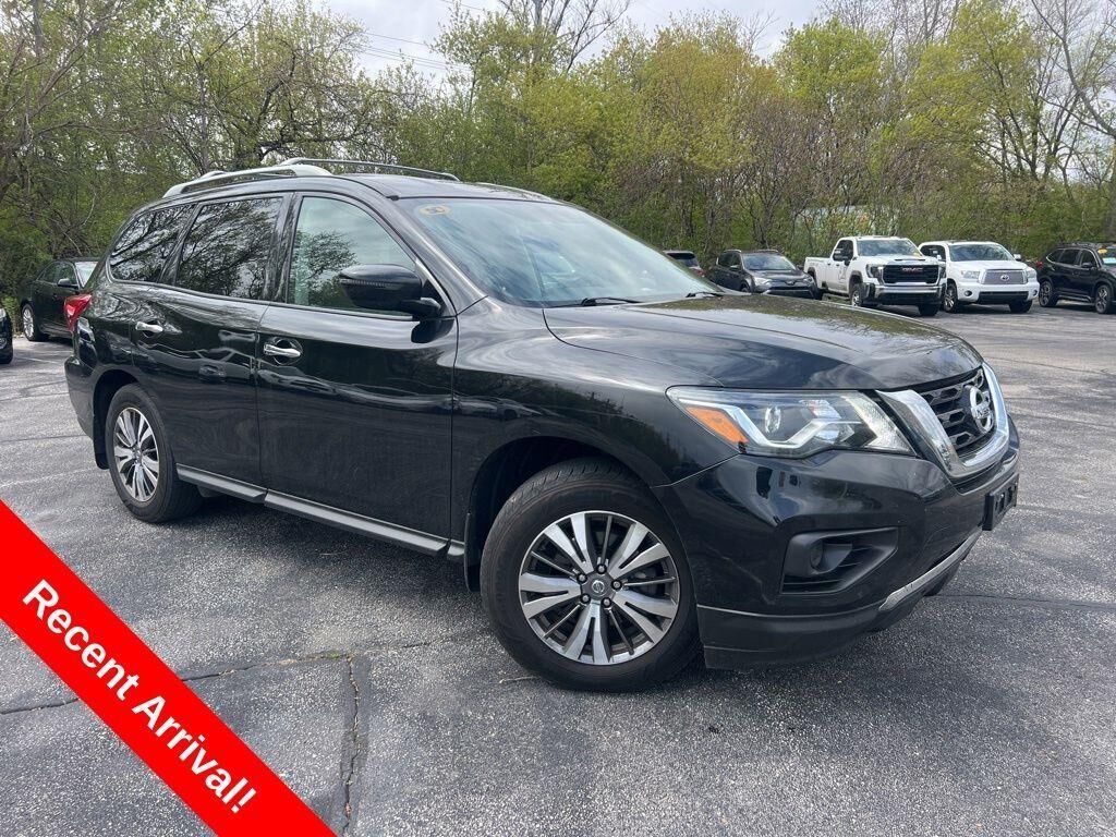 2020 NISSAN Pathfinder