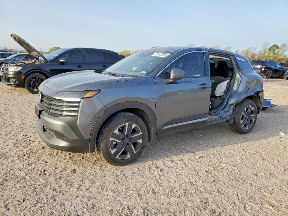 2025 NISSAN Kicks