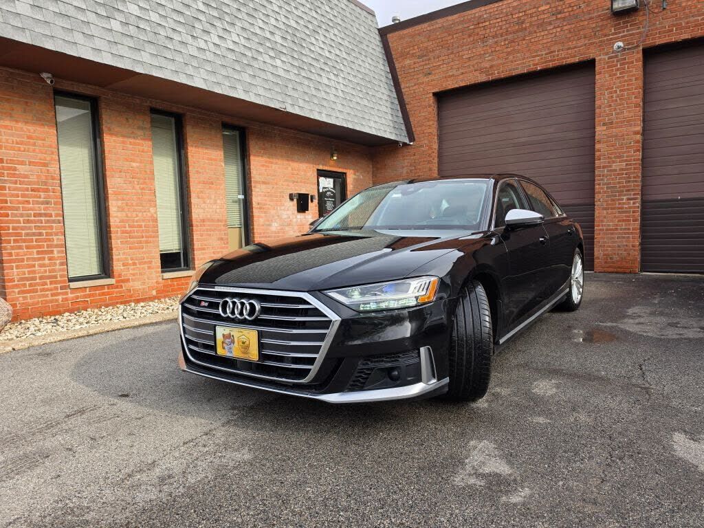 2020 AUDI S8