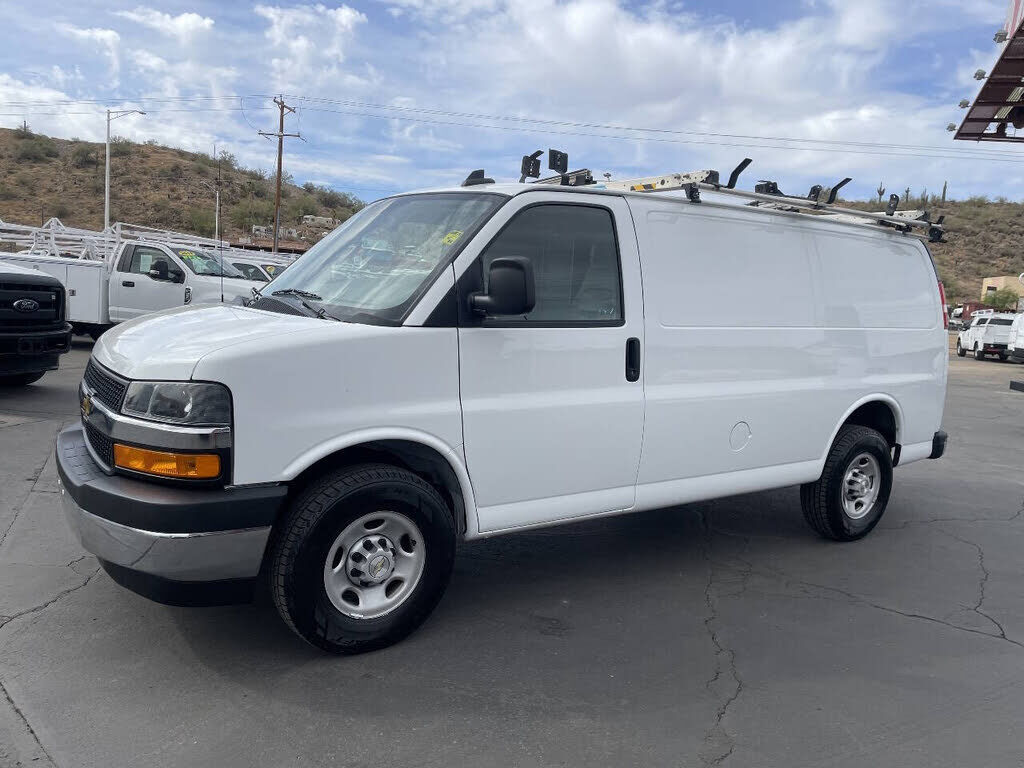 2023 CHEVROLET Express