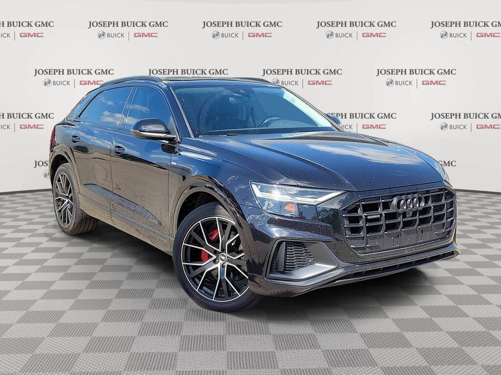 2021 AUDI Q8