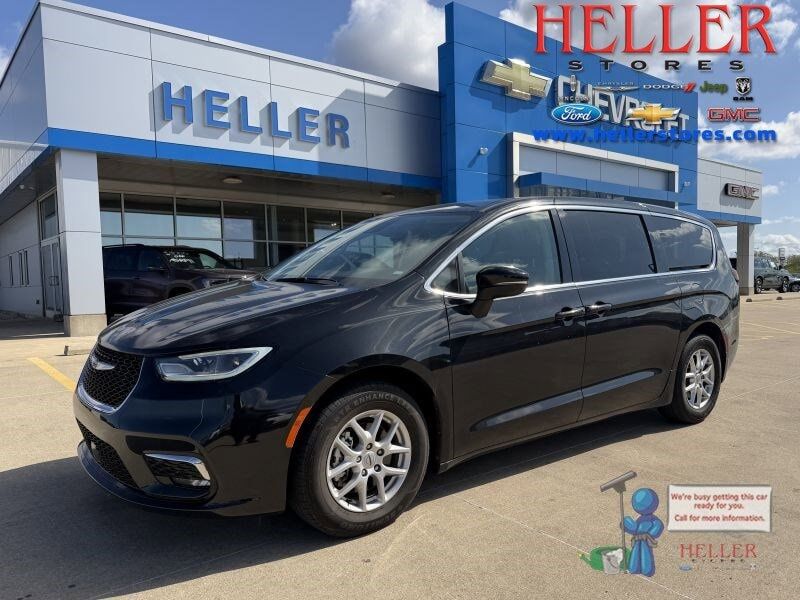 2023 CHRYSLER Pacifica
