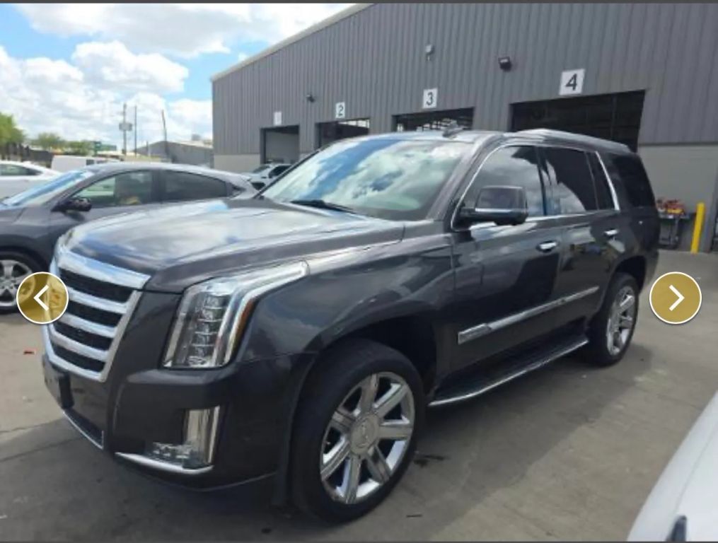 2017 CADILLAC Escalade