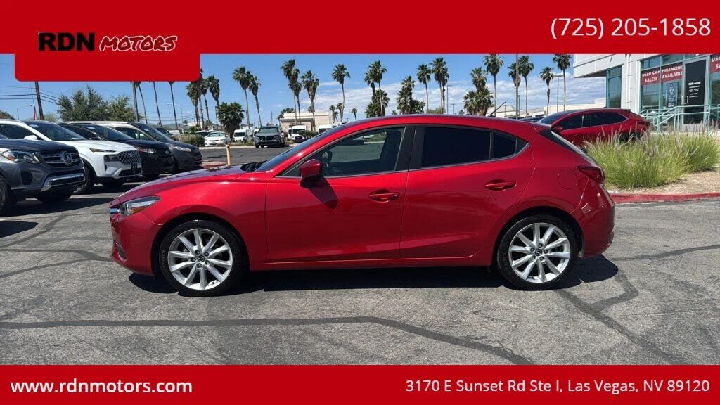 2017 MAZDA Mazda3