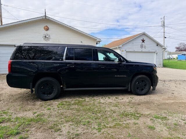 2017 CHEVROLET Suburban