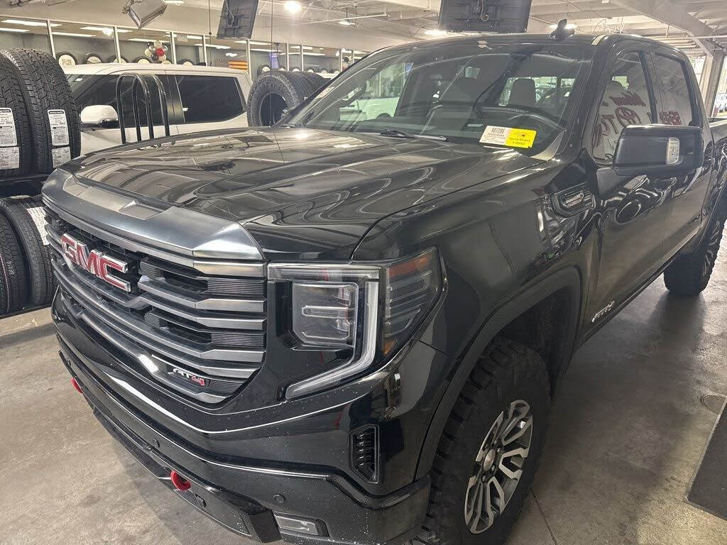 2023 GMC Sierra