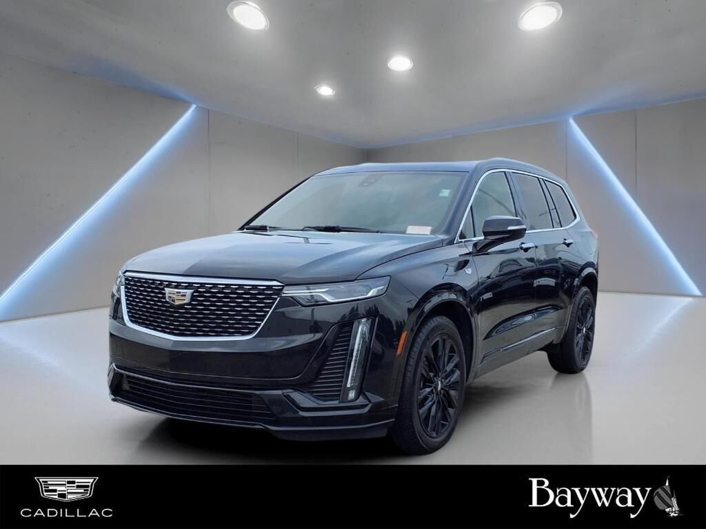 2022 CADILLAC XT6