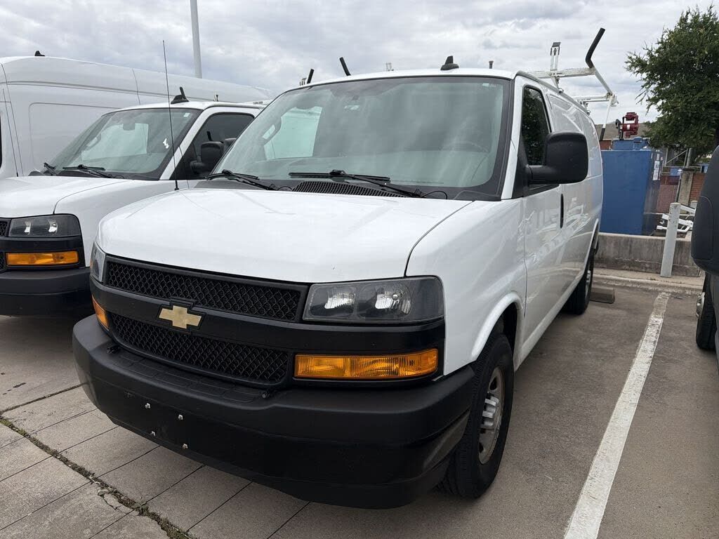 2021 CHEVROLET Express