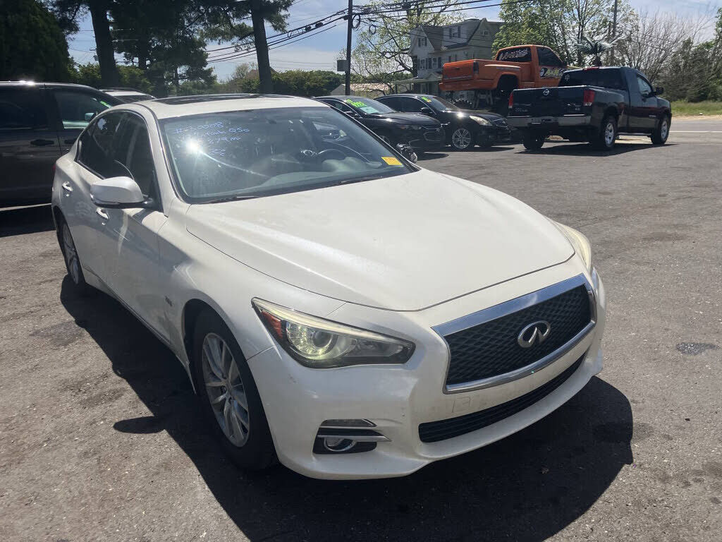 2017 INFINITI Q50