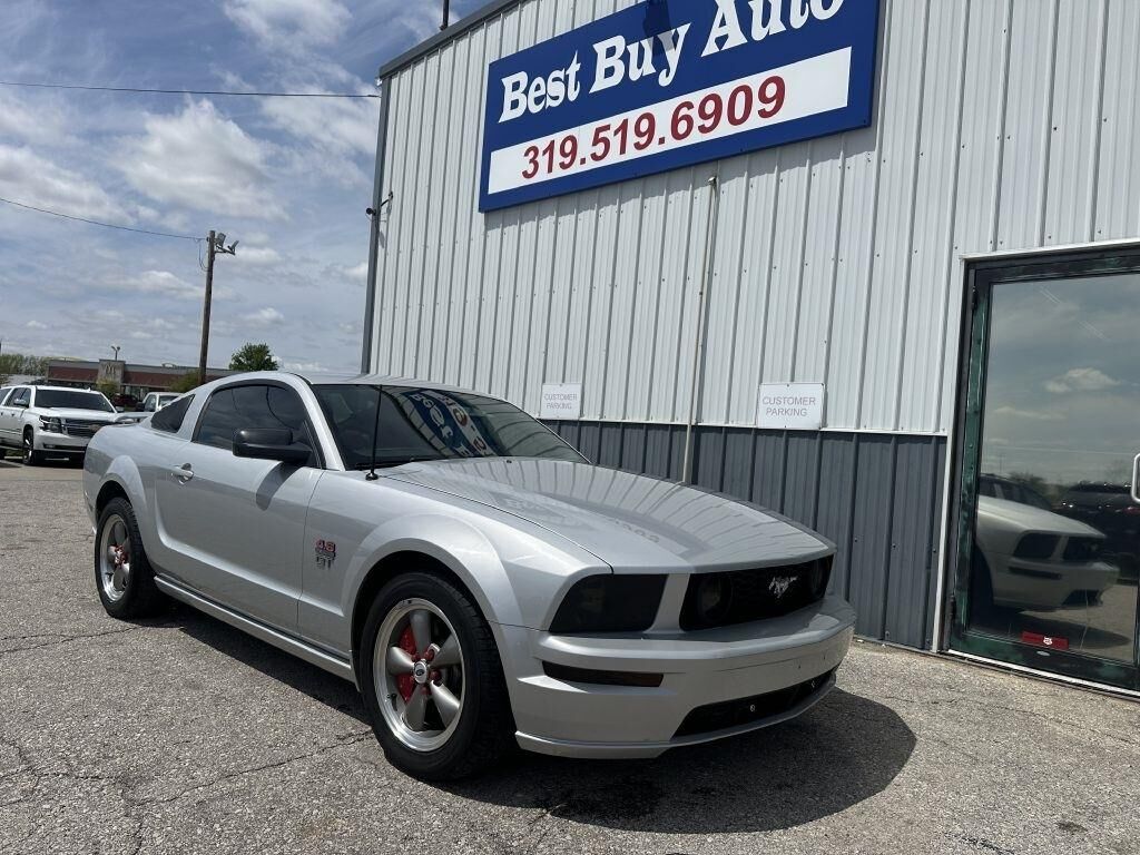 2005 FORD Mustang