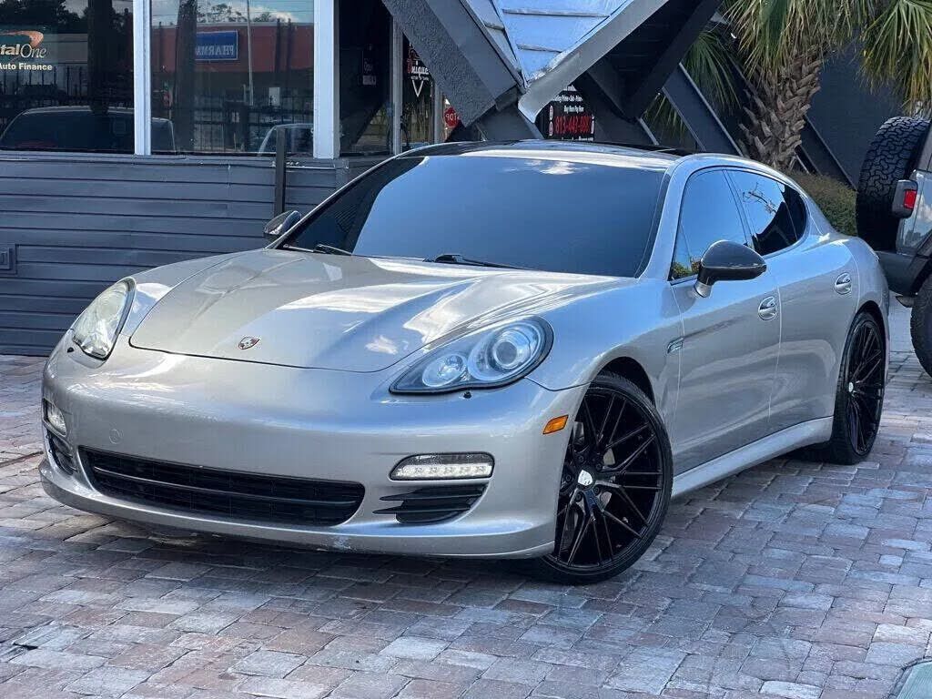 2012 PORSCHE Panamera